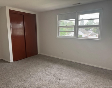 124 Parkdale Drive - Photo Thumbnail 23