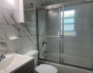 124 Parkdale Drive - Photo Thumbnail 10
