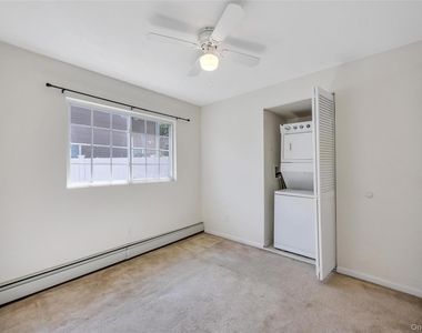 22 Maplewood Avenue - Photo Thumbnail 7
