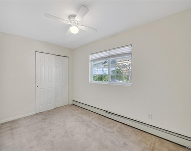 22 Maplewood Avenue - Photo Thumbnail 10