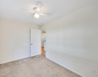 22 Maplewood Avenue - Photo Thumbnail 11