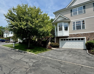 8 Green Court - Photo Thumbnail 1