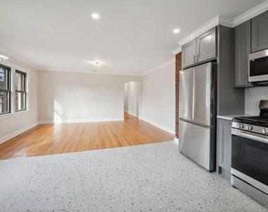 504 Ashford Avenue - Photo Thumbnail 3