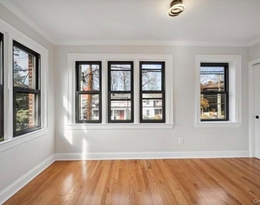 504 Ashford Avenue - Photo Thumbnail 8