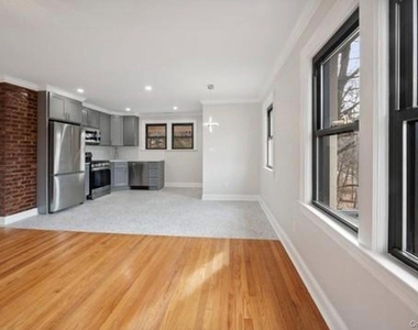 504 Ashford Avenue - Photo Thumbnail 5