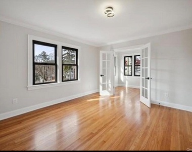 504 Ashford Avenue - Photo Thumbnail 7