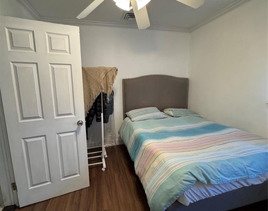 1498 Kew Avenue - Photo Thumbnail 11