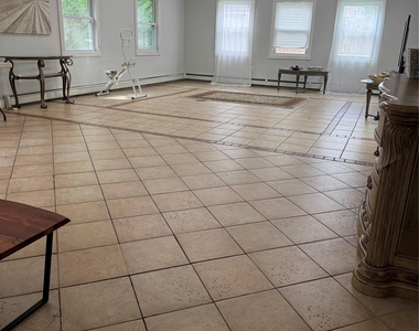 1498 Kew Avenue - Photo Thumbnail 6
