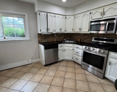 1498 Kew Avenue - Photo Thumbnail 3