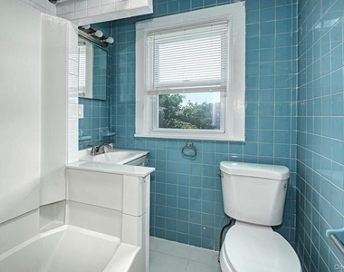 13 Concord Avenue - Photo Thumbnail 14