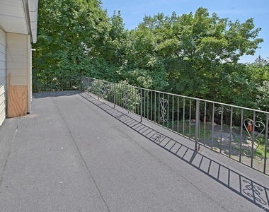 13 Concord Avenue - Photo Thumbnail 15