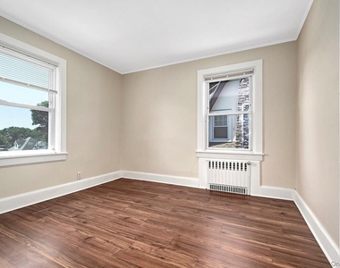 13 Concord Avenue - Photo Thumbnail 12