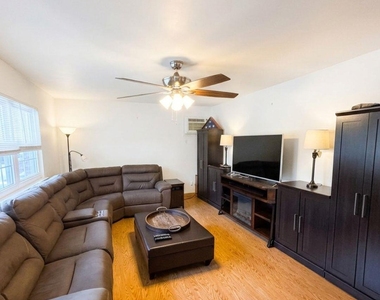 99 Washington Street - Photo Thumbnail 3