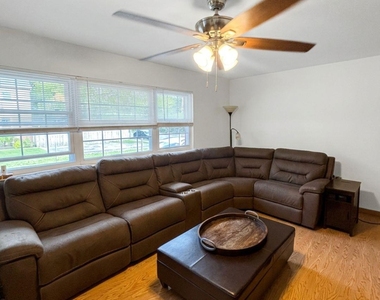 99 Washington Street - Photo Thumbnail 5