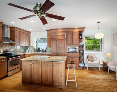 38 Bishop Park Road - Photo Thumbnail 7