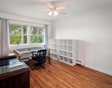 38 Bishop Park Road - Photo Thumbnail 14