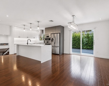 38 Birchwood Park Drive - Photo Thumbnail 5