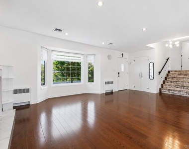38 Birchwood Park Drive - Photo Thumbnail 3