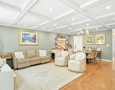 11 Wildwood Road - Photo Thumbnail 2