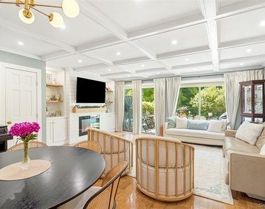 11 Wildwood Road - Photo Thumbnail 4