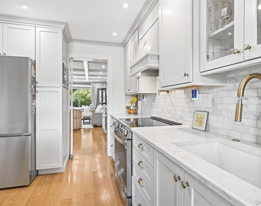11 Wildwood Road - Photo Thumbnail 6