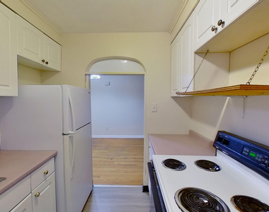 31 Parkwood Street - Photo Thumbnail 7