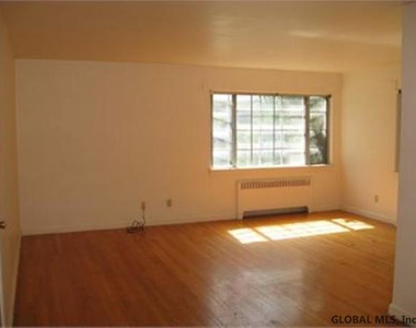 31 Parkwood Street - Photo Thumbnail 16