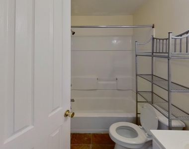 225 S Allen Street - Photo Thumbnail 4