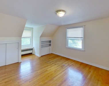 225 S Allen Street - Photo Thumbnail 2