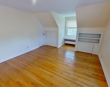 225 S Allen Street - Photo Thumbnail 11