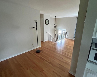 118 Kenosha Street - Photo Thumbnail 7