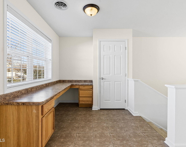 2000 Curry Road - Photo Thumbnail 2