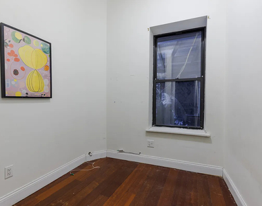 Broome Street - Photo Thumbnail 4