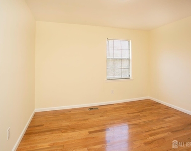 7 Cactus Court - Photo Thumbnail 18