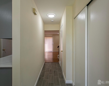 7 Cactus Court - Photo Thumbnail 5