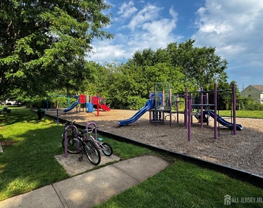 1509 Pisaniello Court - Photo Thumbnail 23