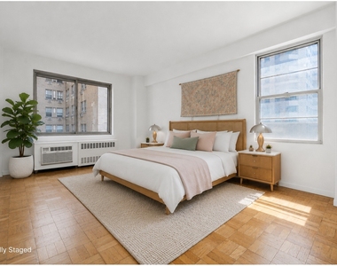 225 E 46th Street - Photo Thumbnail 3