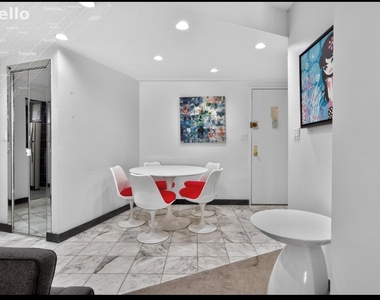 210 E 47th Street - Photo Thumbnail 5