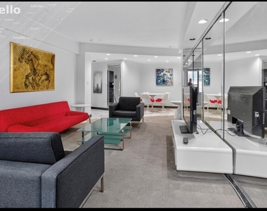 210 E 47th Street - Photo Thumbnail 9