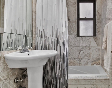 210 E 47th Street - Photo Thumbnail 6