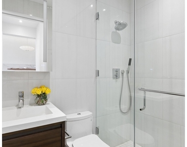 1255 5th Avenue - Photo Thumbnail 6