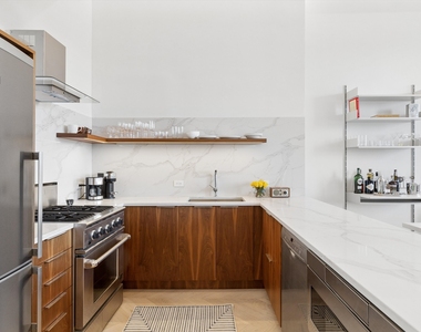 1255 5th Avenue - Photo Thumbnail 2