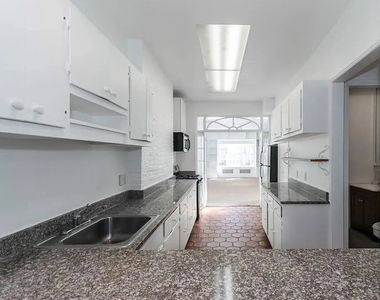 306 E 81st Street - Photo Thumbnail 9