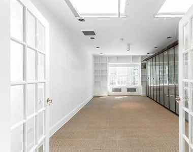 306 E 81st Street - Photo Thumbnail 3