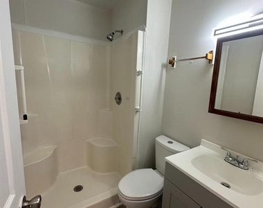 80 Westmoreland Drive - Photo Thumbnail 8