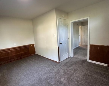 80 Westmoreland Drive - Photo Thumbnail 12