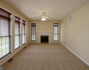 38 Hot Springs Way - Photo Thumbnail 6