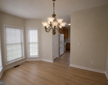 38 Hot Springs Way - Photo Thumbnail 4