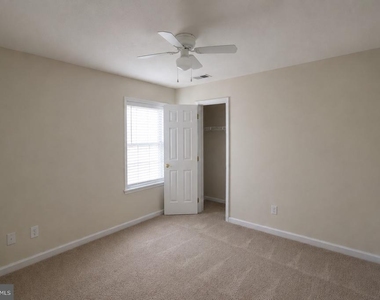 38 Hot Springs Way - Photo Thumbnail 10