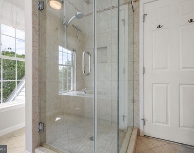 10205 N Hampton Lane - Photo Thumbnail 28